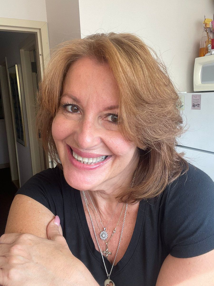 <strong>Emily C.</strong>